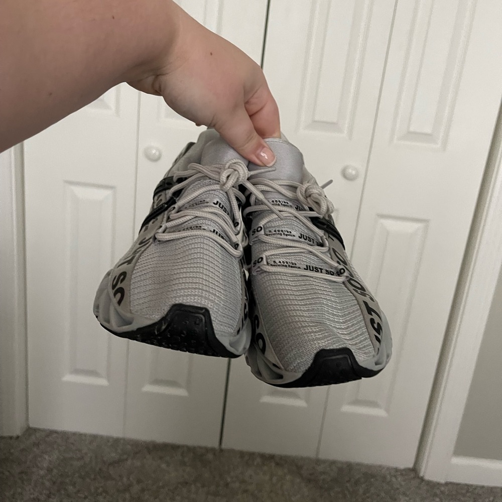 Just so so sneakers
